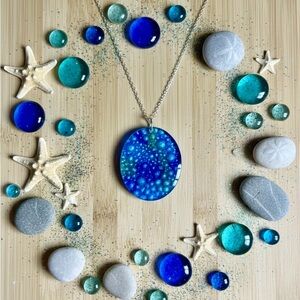 🌊 Caribbean Current Resin Pendant